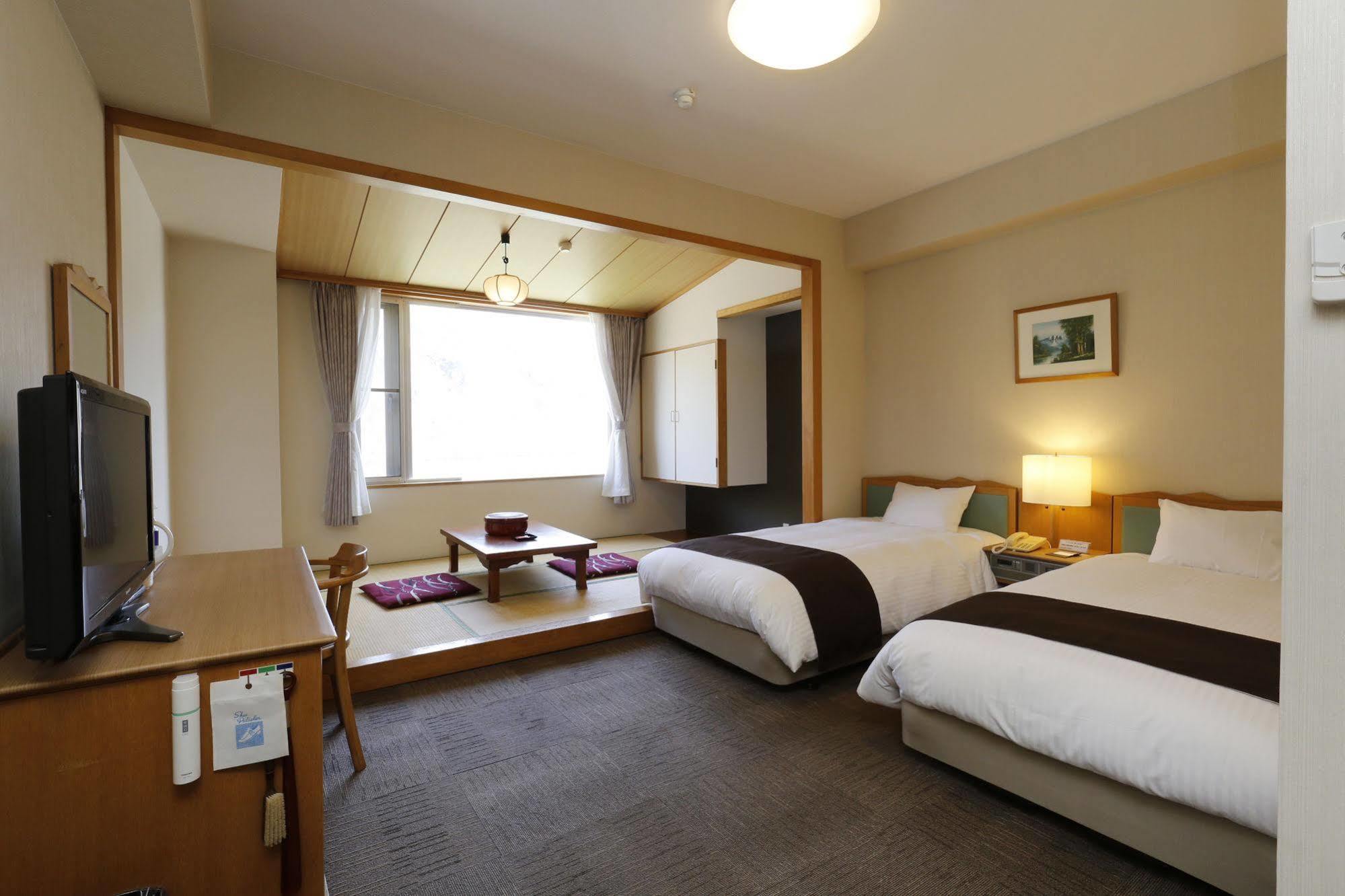 Yuyado Kuttari Onsen Lake Inn 新得町 エクステリア 写真